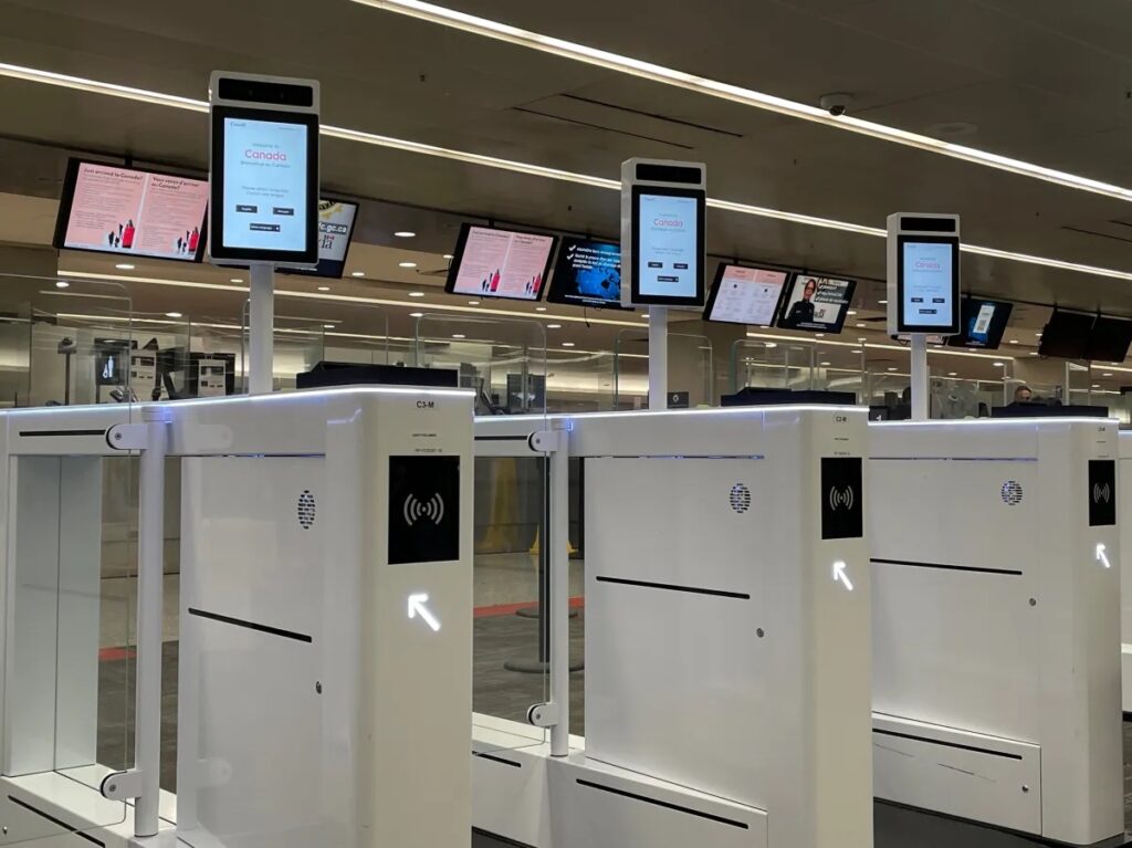 토론토 피어슨 공항 eGate